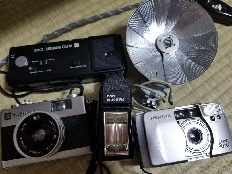 カメラ  一眼レフ デジカメ