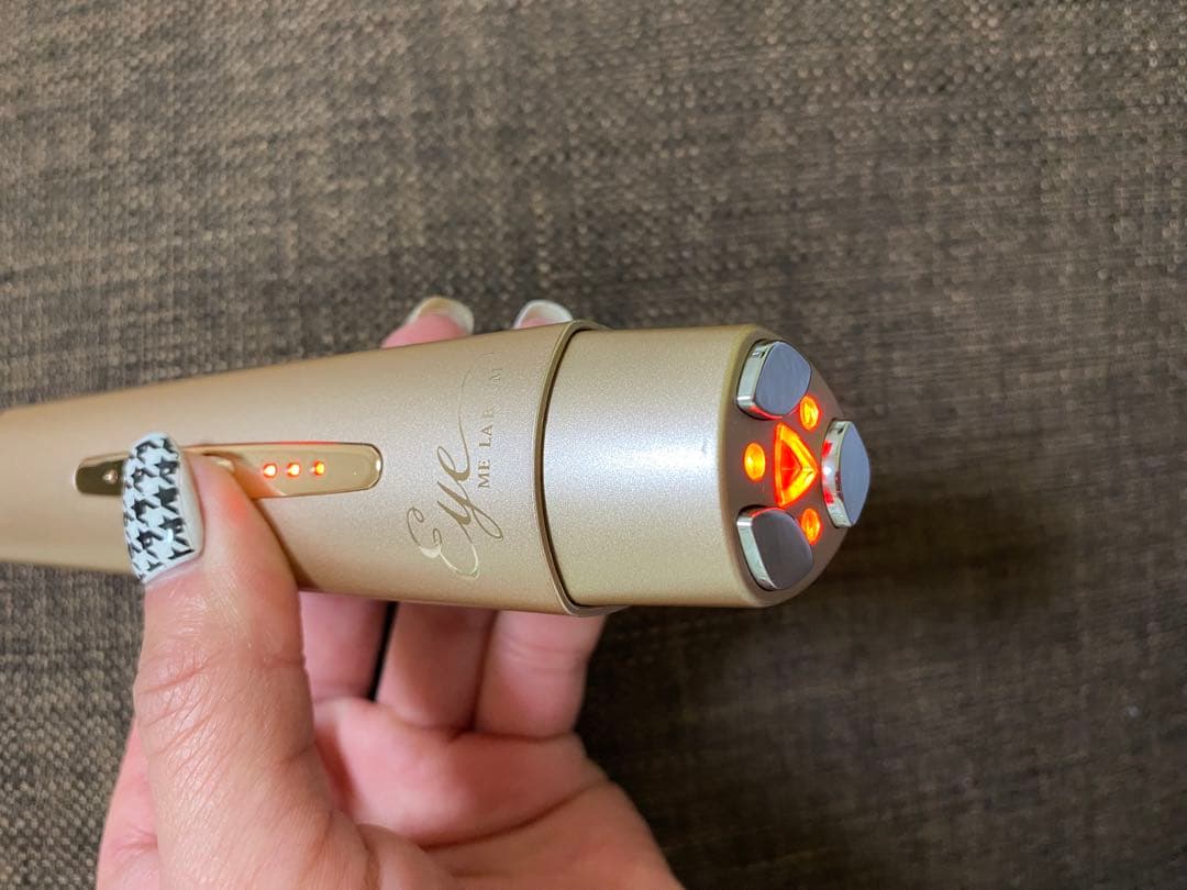 美品　ME ラボンアイ 目元マッサージ　目元用美顔器 IKKOさん　温感EMS