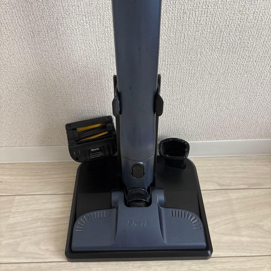 Shark ダークブルー 充電式サイクロンスティッククリーナー コードレス