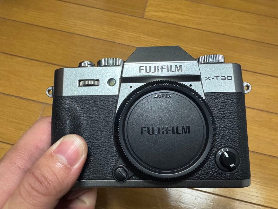 FUJIFILM X-T30 II シルバー　ミラーレス一眼 ボディ