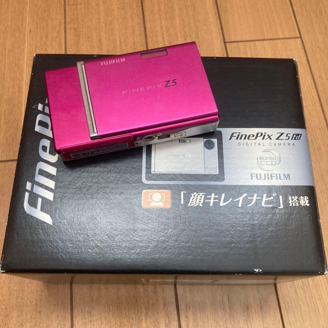 デジカメ　ファインピクス　z5 ラズベリーレッド