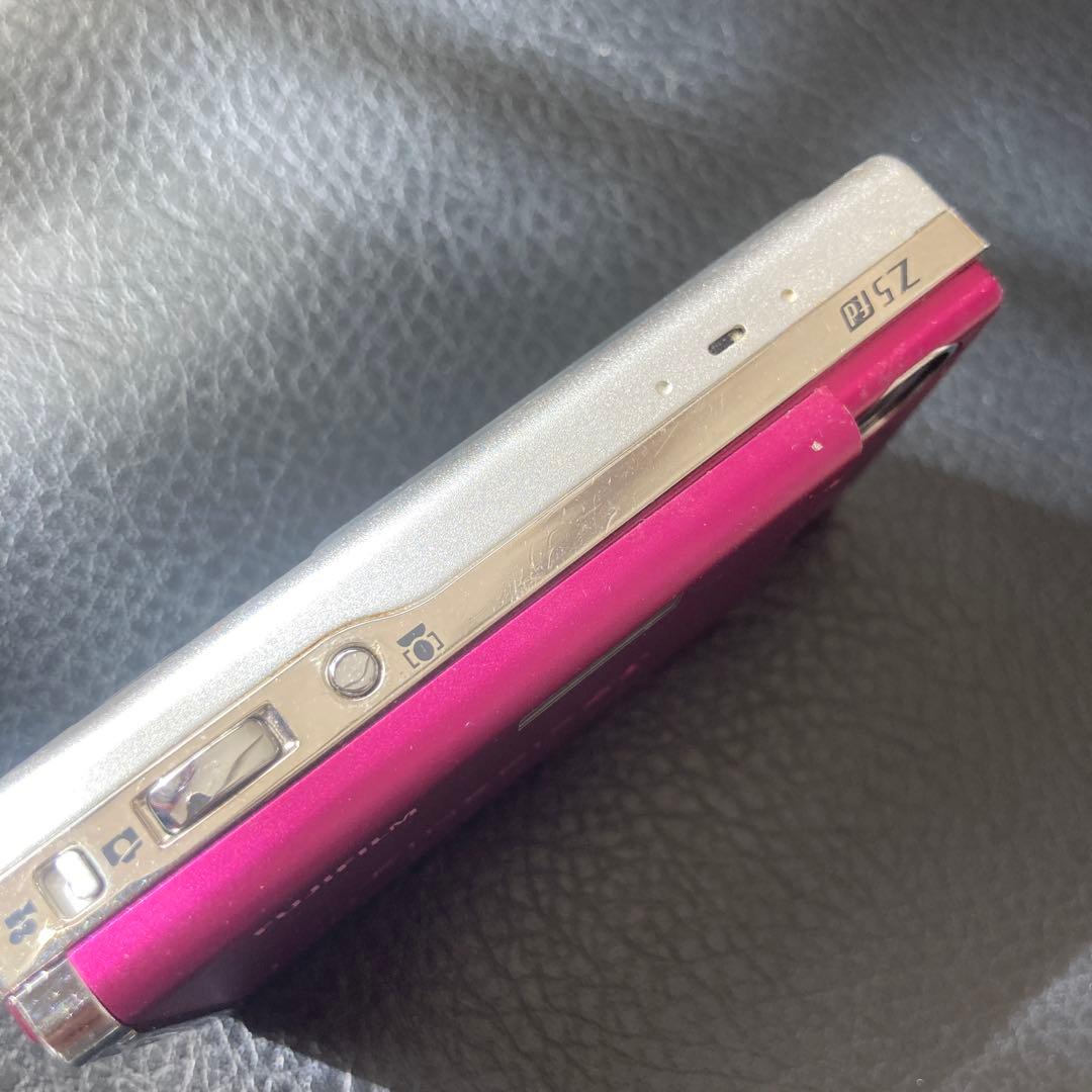 デジカメ　ファインピクス　z5 ラズベリーレッド