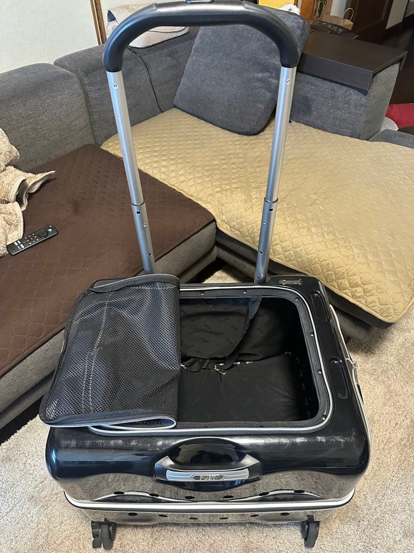 犬用キャリーバッグ・キャスター付き　PUBT