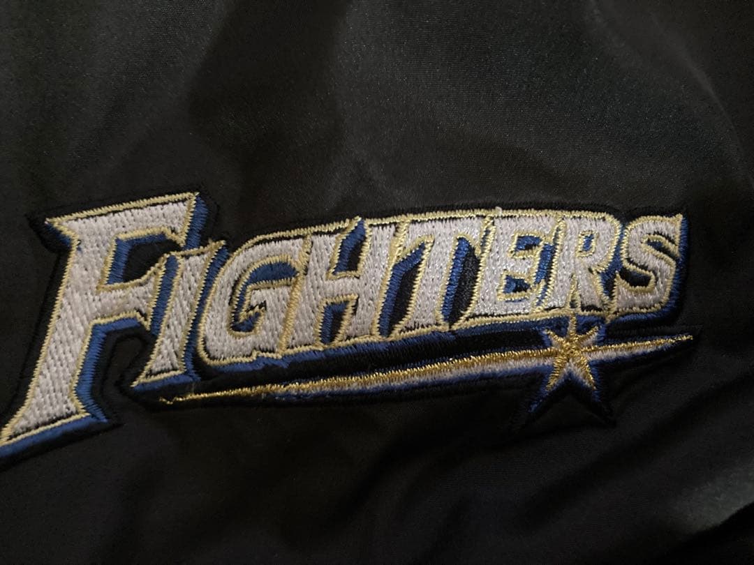 新品‼️タグ付‼️✳️北海道日ハムファイターズジャンパー✳️エスコンフィルド◼️初期モデル