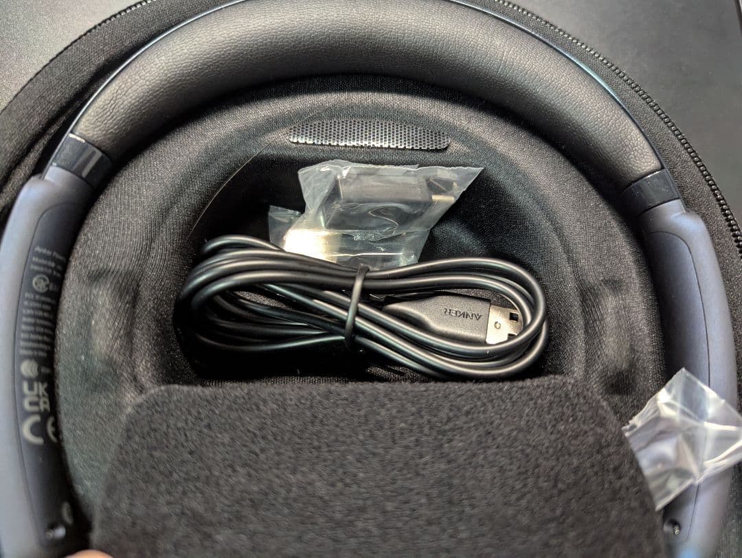 Anker PowerConf H700 ワイヤレスヘッドホン　充電スタンド付き