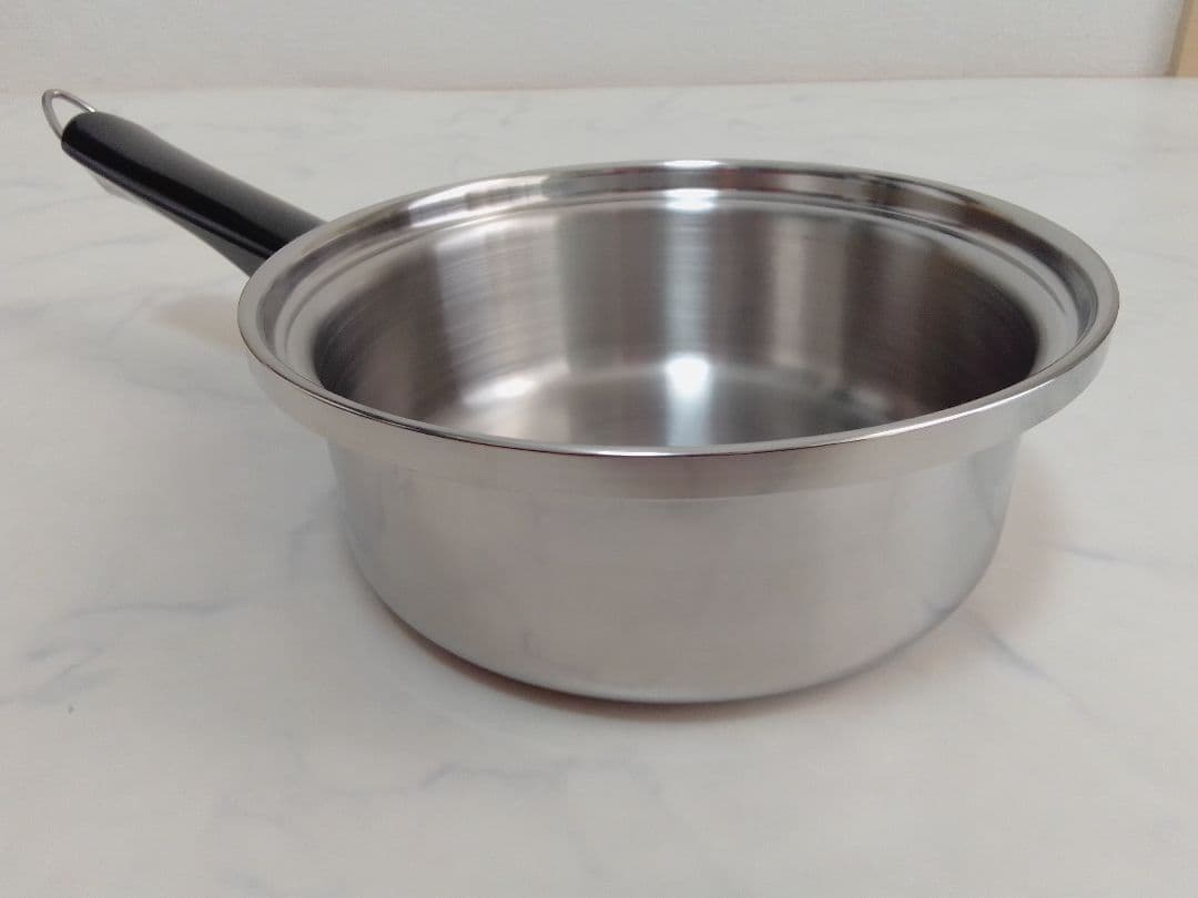 ☆未使用☆ Amway アムウェイ 小ソースパン 片手鍋 クイーン