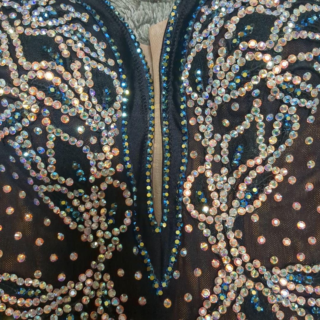 社交ダンスドレス 黒と金 ビーズ装飾