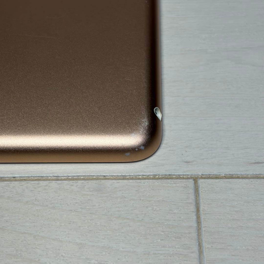 iPad 第6世代 32GB Wi-Fi ゴールド