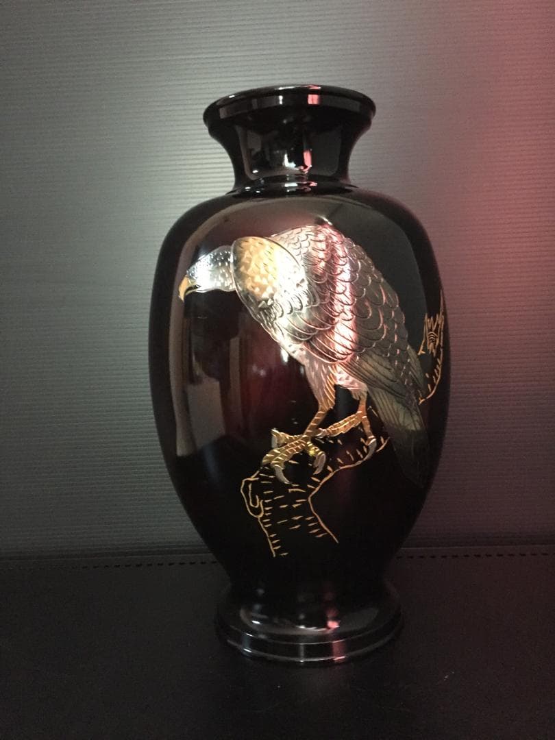 昭和レトロな花瓶　12号花瓶　鷹　新品未使用　年代物