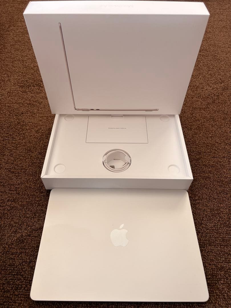 【最終値下げ】MacBook Air (M2, 2022) 16GB