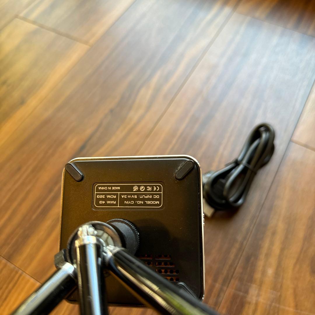 プロジェクター　ミニタイプ　4K対応