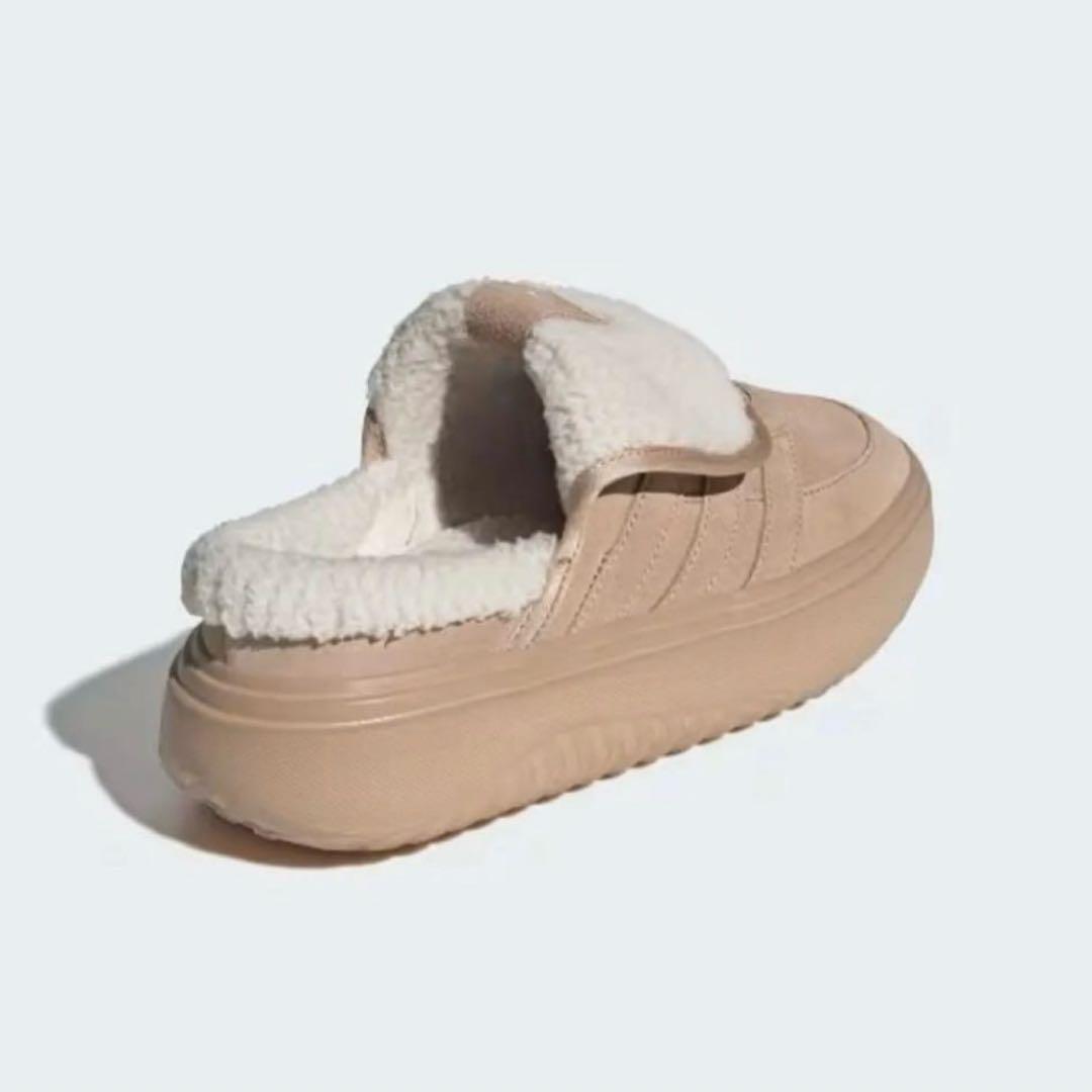 韓国限定adidas アディダス23.0㎝ グランドコートミュール　ボアサンダル