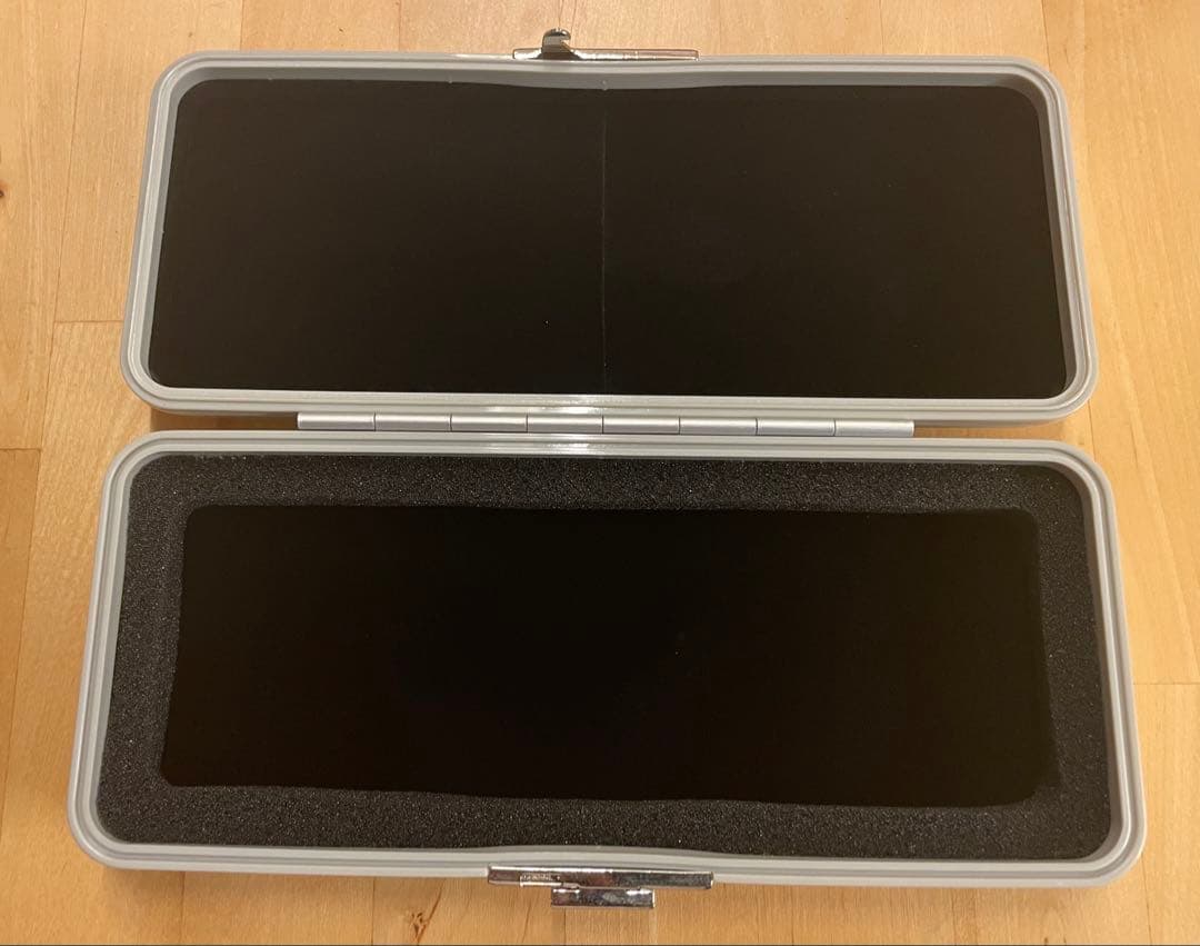 ZERO HALLIBURTON シルバー眼鏡ケース　おまけ付き