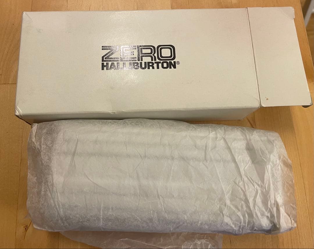 ZERO HALLIBURTON シルバー眼鏡ケース　おまけ付き