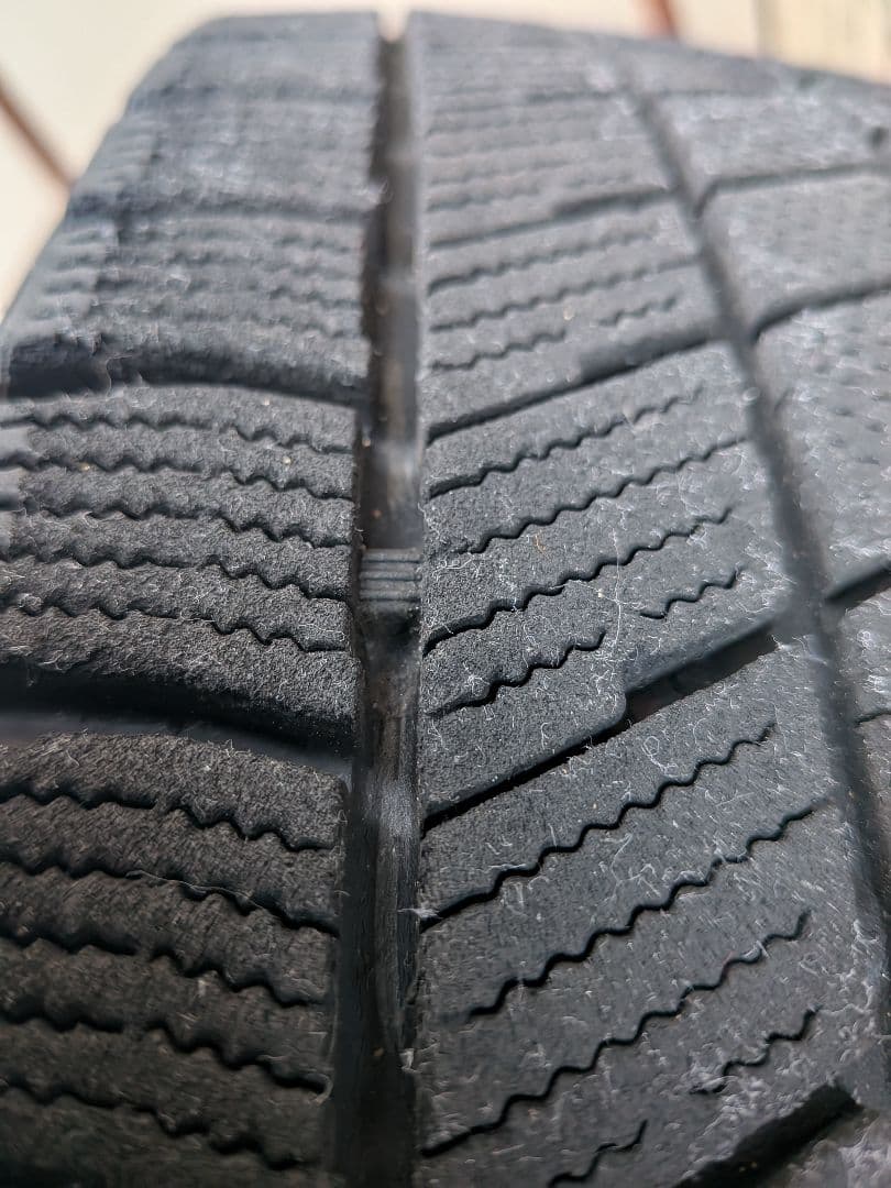 スタッドレスタイヤVRX3＆外品アルミ185/65R15 プリウス30にて使用。