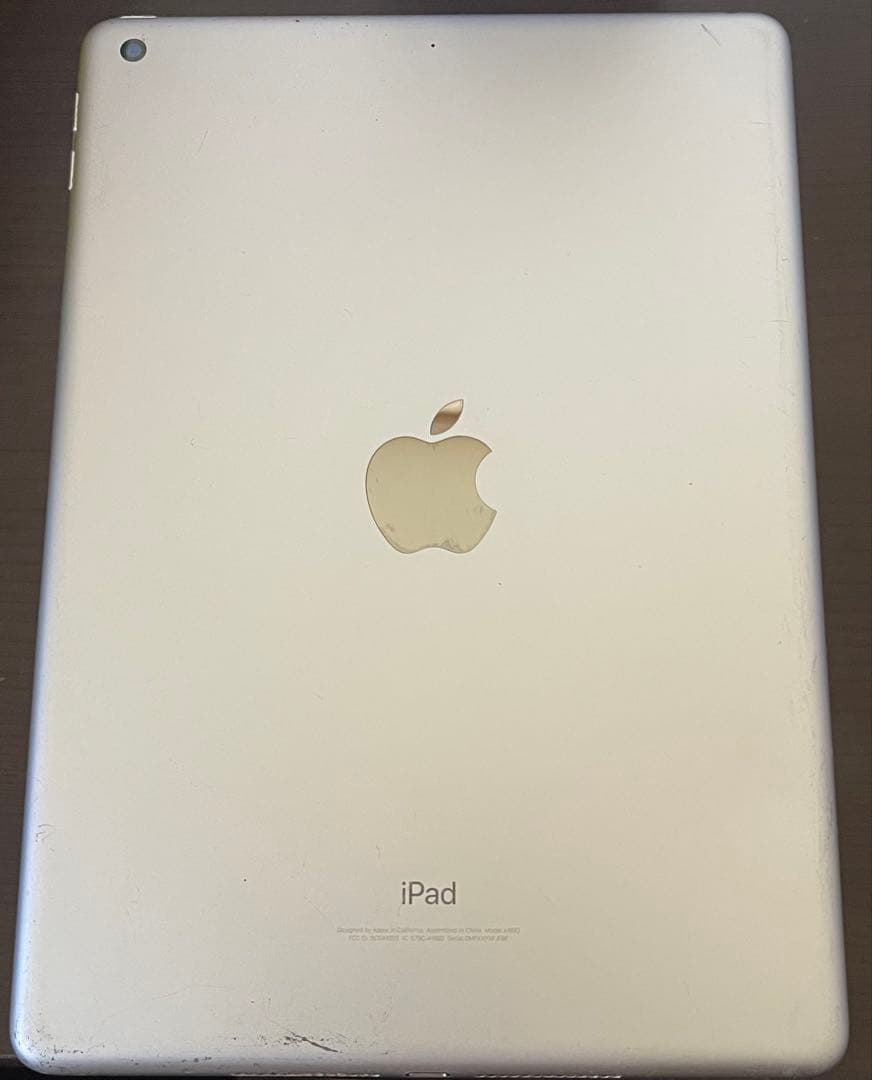 Apple iPad 第6世代Wi-Fiモデル32GB【中古品】