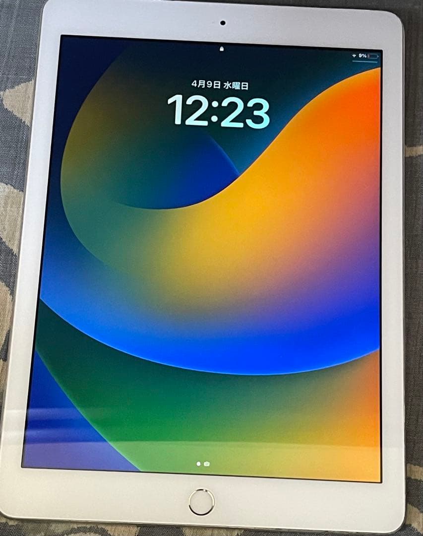 Apple iPad 第6世代Wi-Fiモデル32GB【中古品】