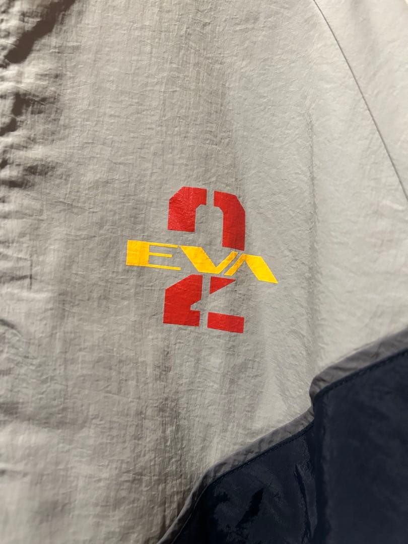 EVANGELION(エヴァンゲリオン)コラボ刺繍ナイロンブルゾン グレー M