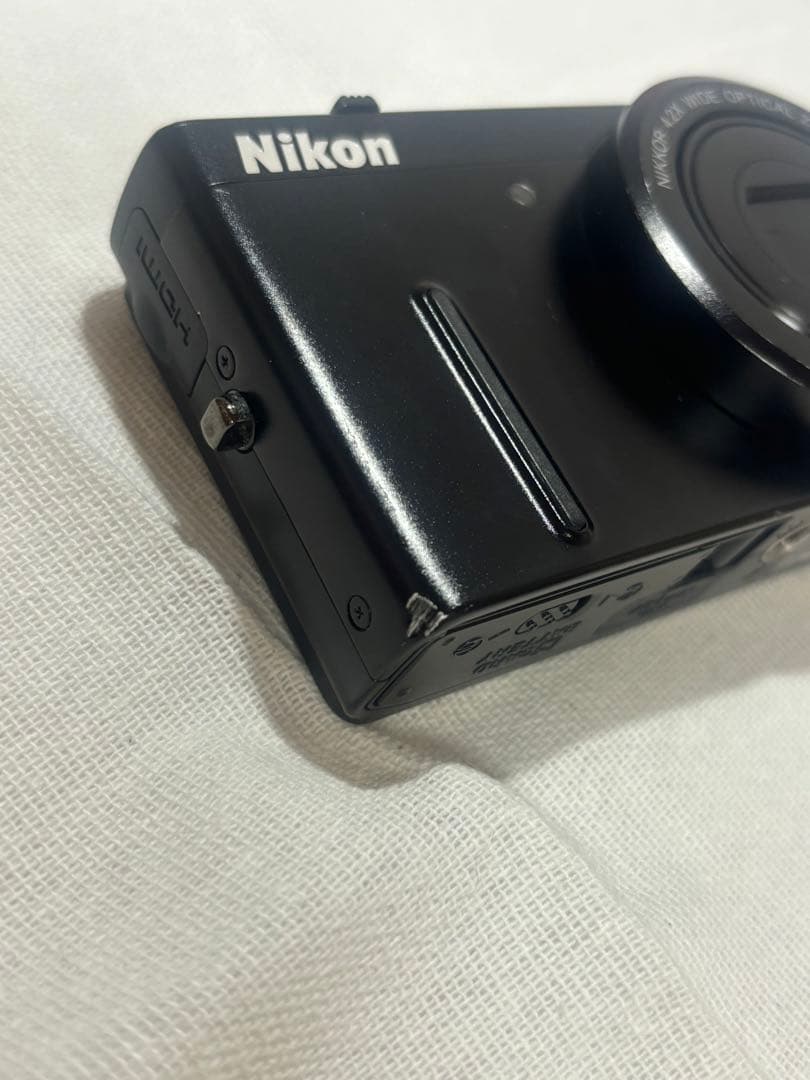 Nikon ニコン COOLPIX P300 ジャンク 液晶画面　黄ばみあり