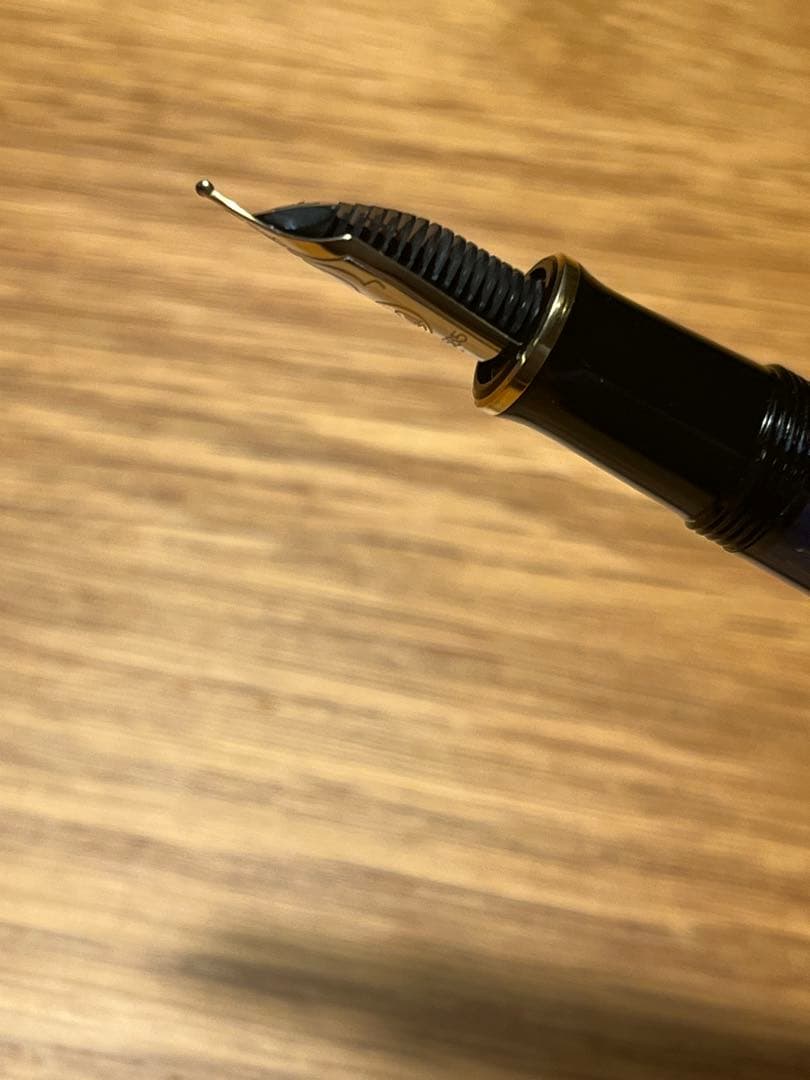 Pelikan 万年筆 スーベレーン M400 ブルーストライプ F【最終価格】