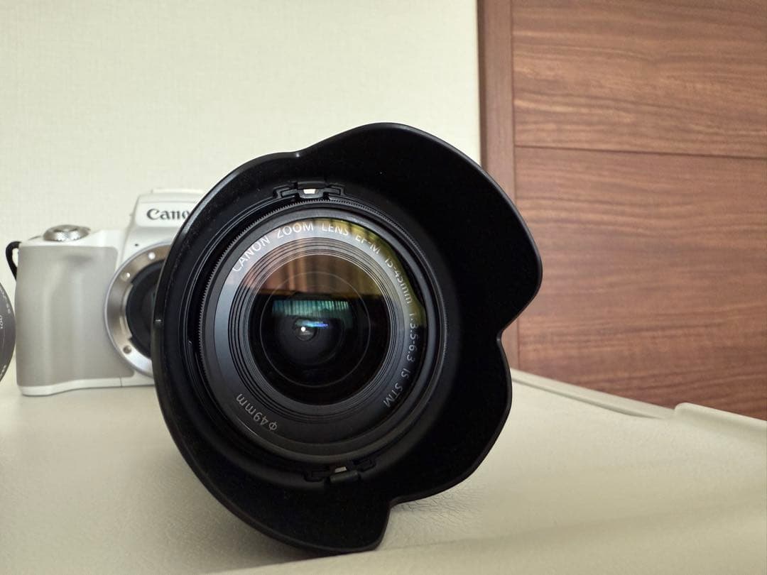 【箱あり】Canon EOS Kiss M2 ダブルズームキット ホワイト