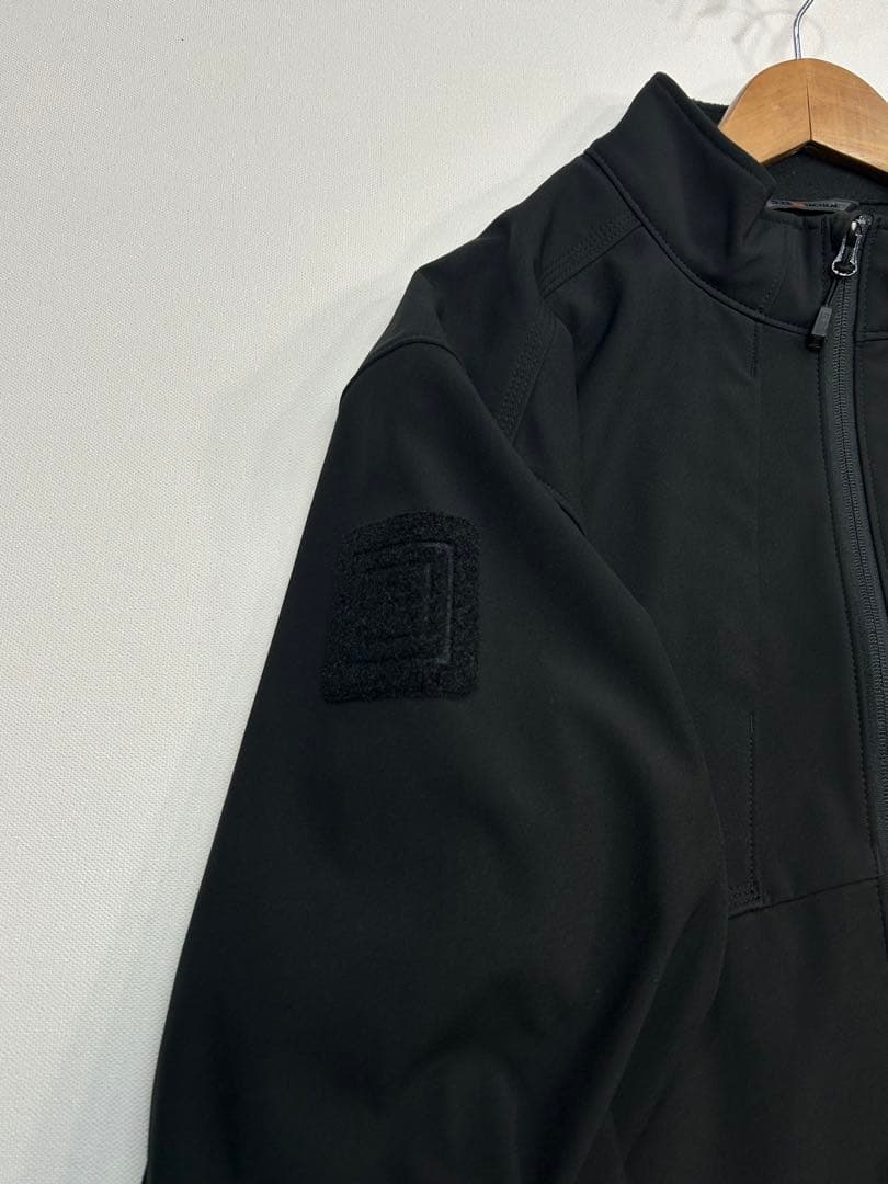 【米軍放出品　5.11 TACTICAL SERIESソフトシェルジャケット】