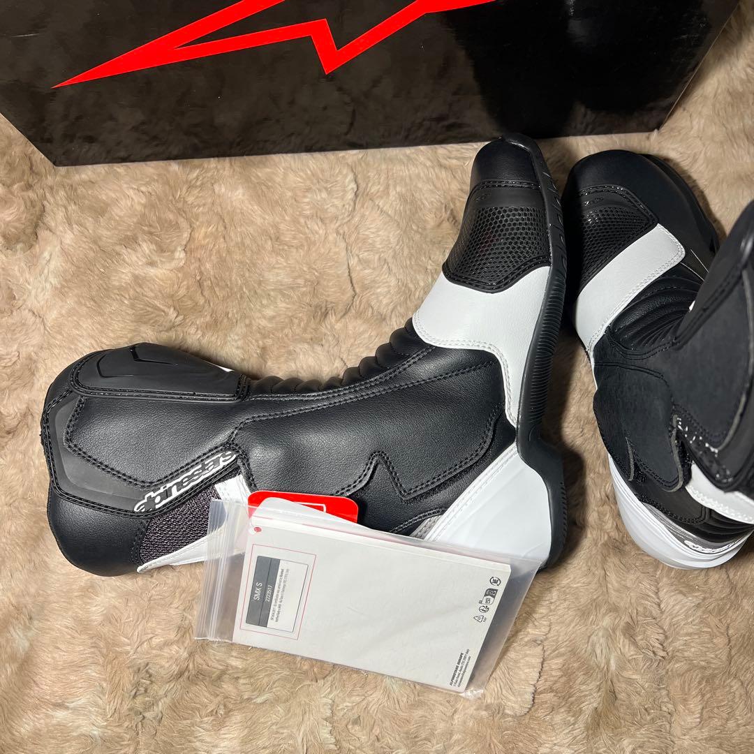 alpinestarsバイクブーツ ブラック/ホワイト SMX-Sブーツ