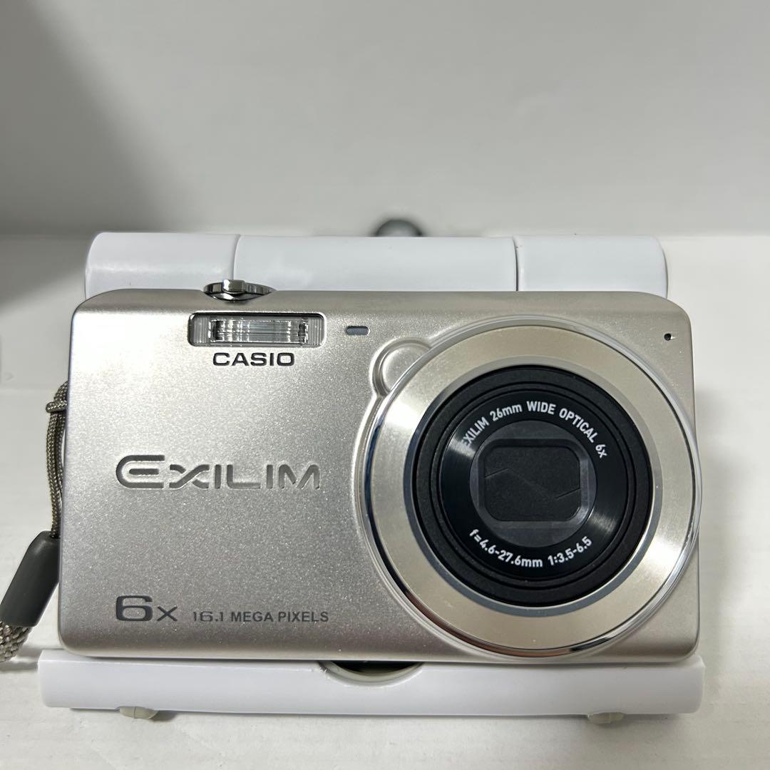 【極美品】CASIO EXILIM EX-Z780 コンパクト デジタル カメラ