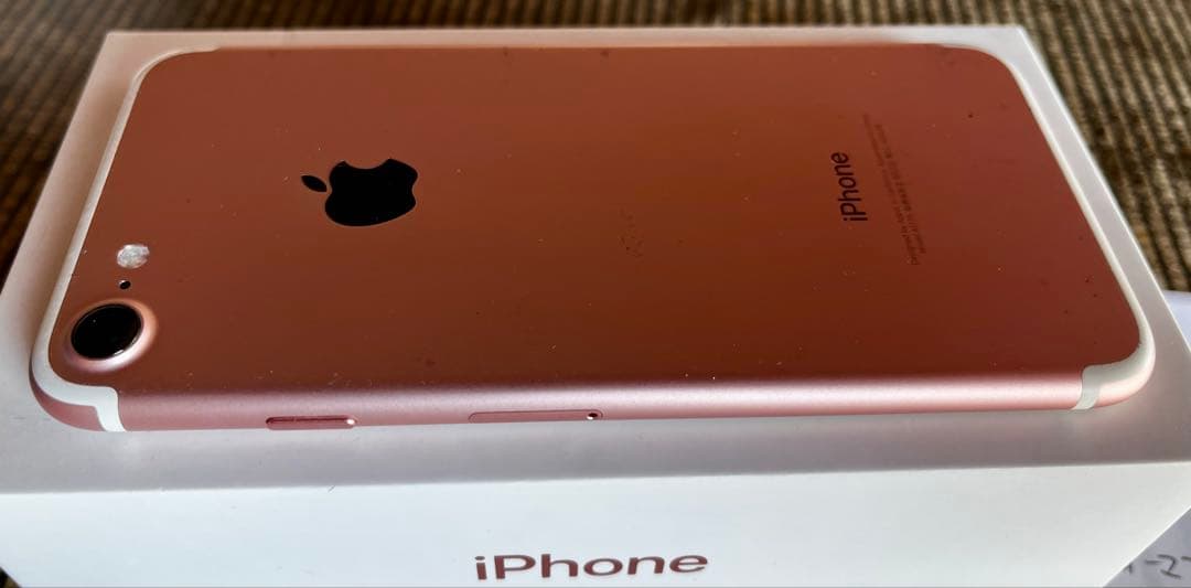 iPhone 7 128GB ローズゴールド SIMフリーバッテリー87% 箱有