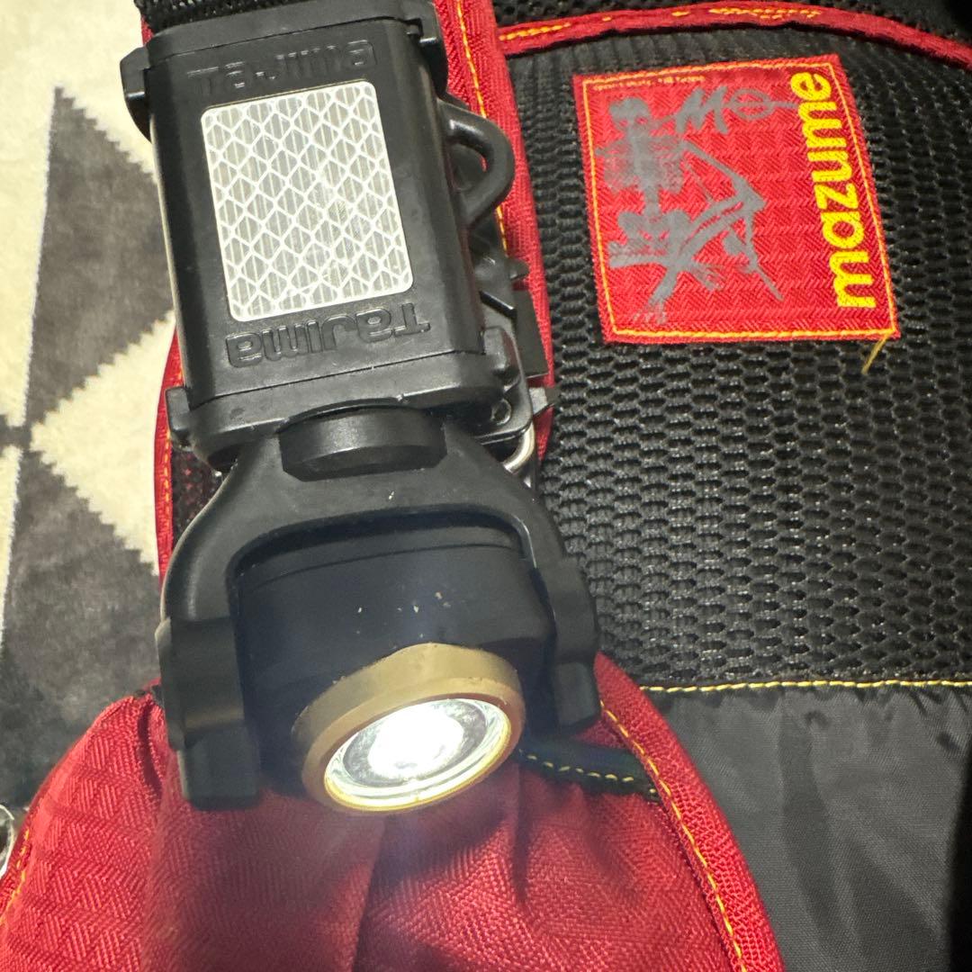 なおやんぬ　マズメライフジャケット レッド LEDライト付き