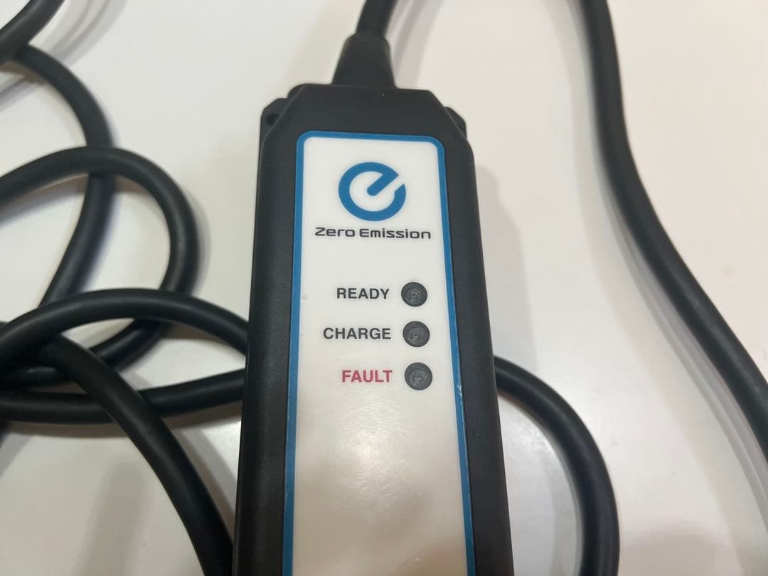 日産純正AC200V充電ケーブル