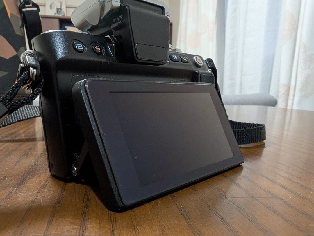 U*s様 Olympos　デジタルカメラ　充電器付き