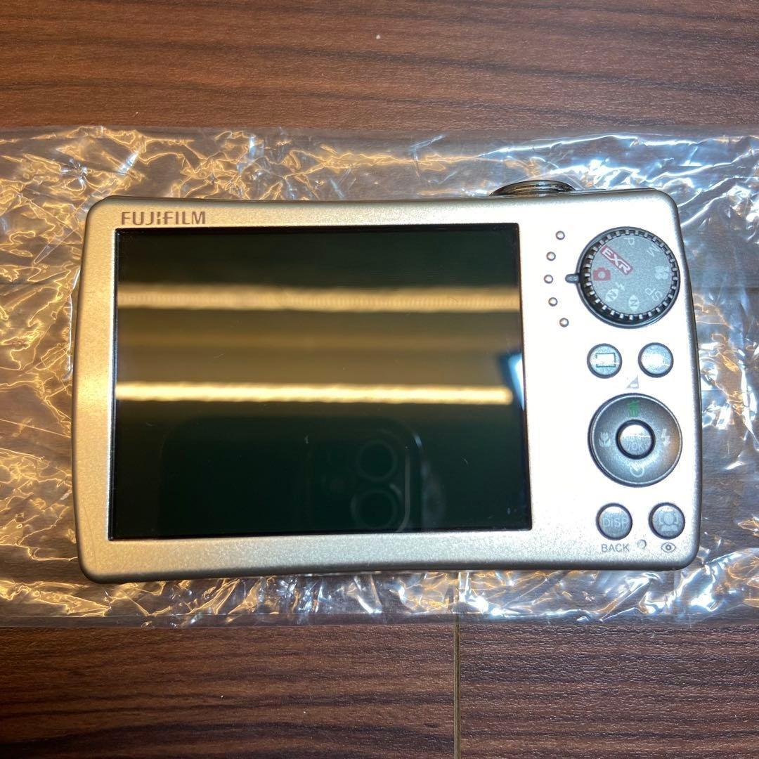 FUJIFILM FinePix F200 EXR デジカメ ほぼ新品 4641