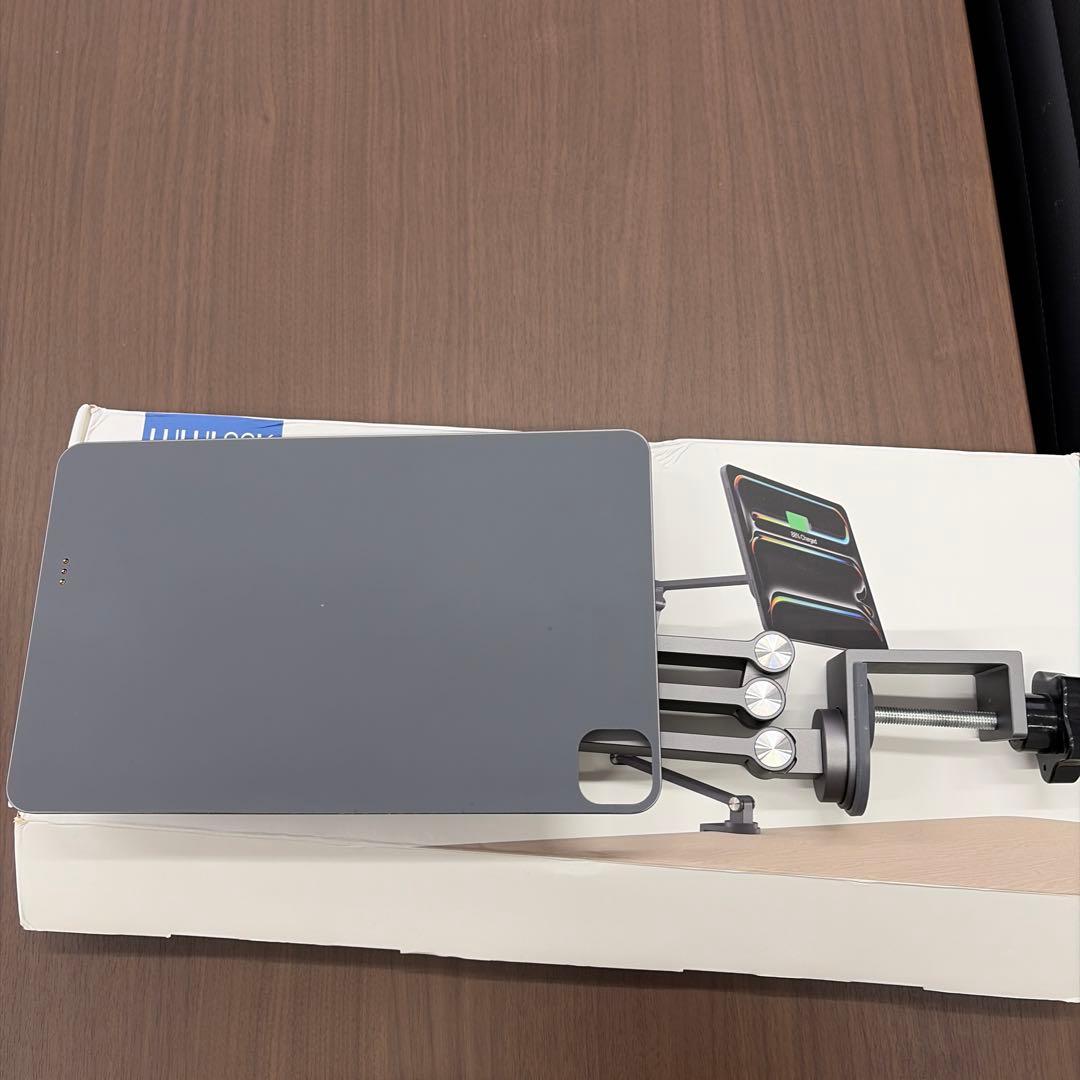 iPadアクセサリー LULULOOK Foldable Magnetic Charger Mount