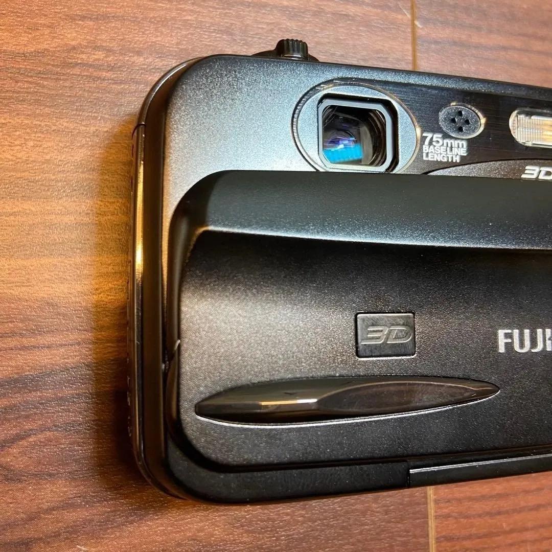 富士フィルム FinePix リアル 3D W3デジタルカメラ 4925