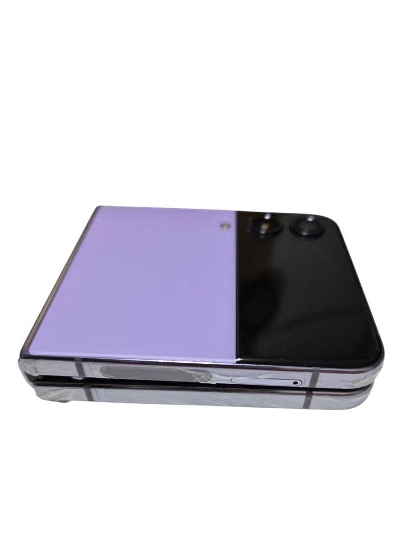 彩です。 Galaxy Z Flip4 ボラパープル 【超美品】