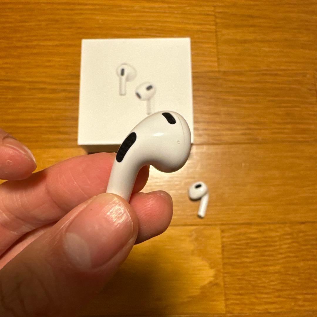 Apple AirPods エアポッツ ワイヤレスイヤホン