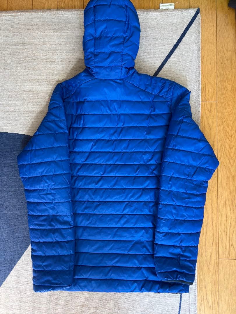 Salomon 青 puffer jacket リバーシブルMサイズ　テック系