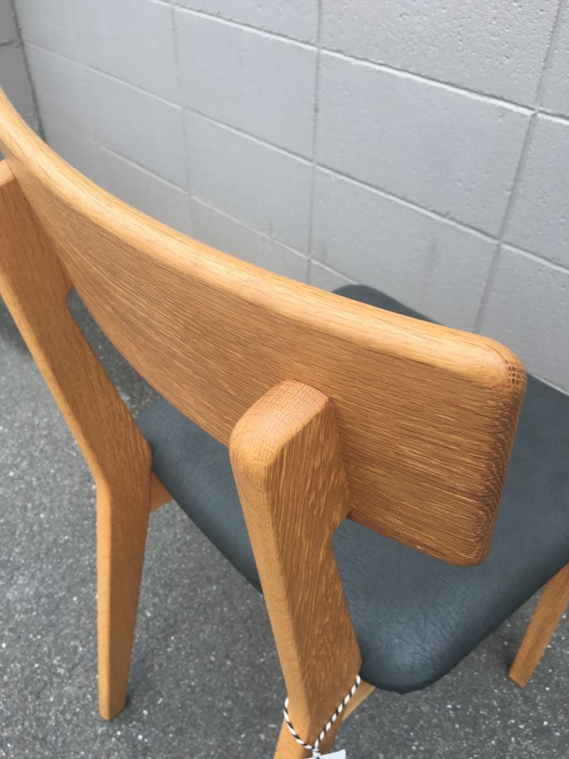 シキファニチャア　ダイニングチェア　座面：合成皮革