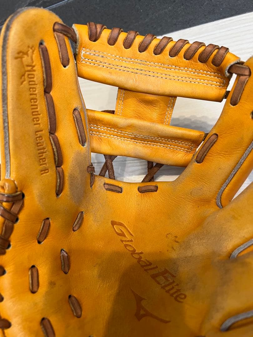 Mizuno Global Elite オレンジグローブ 右投げ用