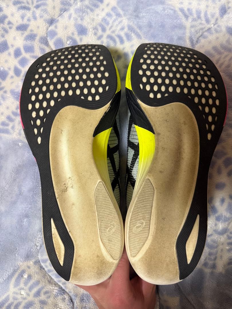 アシックスメタスピードエッジパリ 25.5