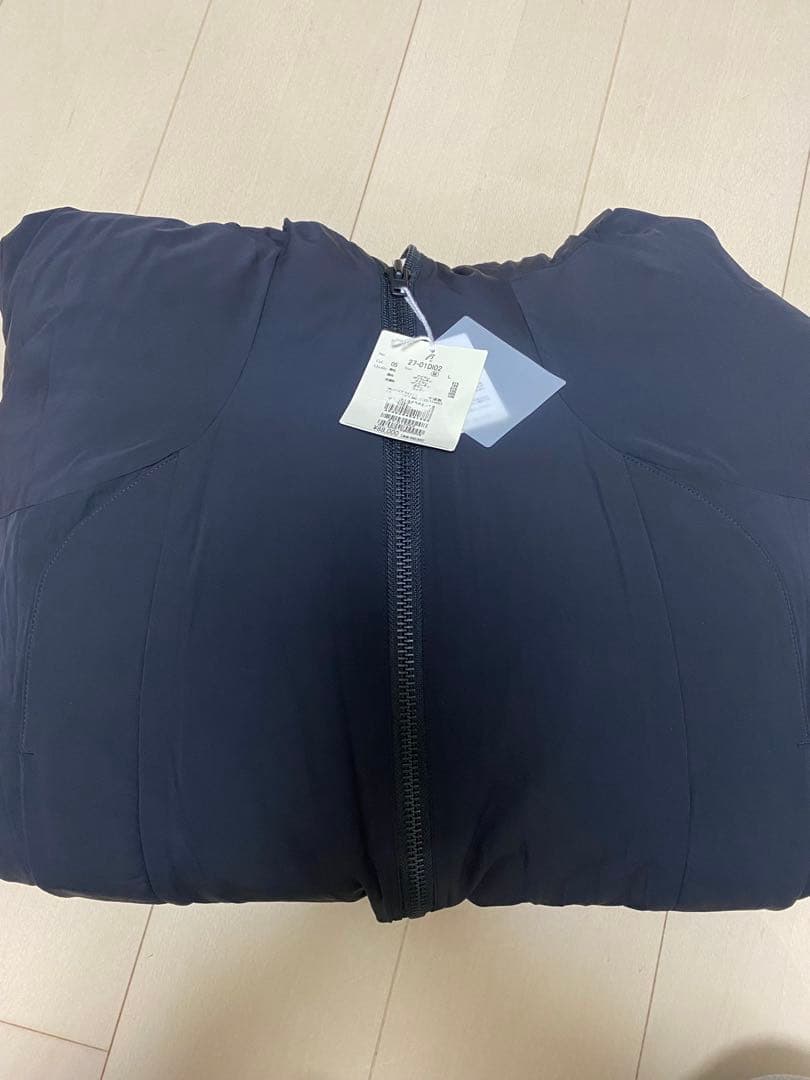 新品　ベータ　ダウンジャケット