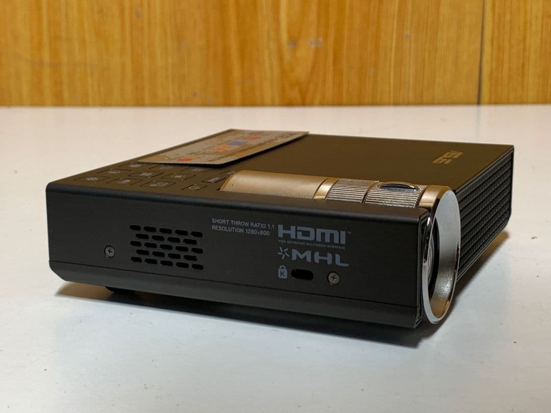 ASUS LED P2E プロジェクターリモコン付き ブラック