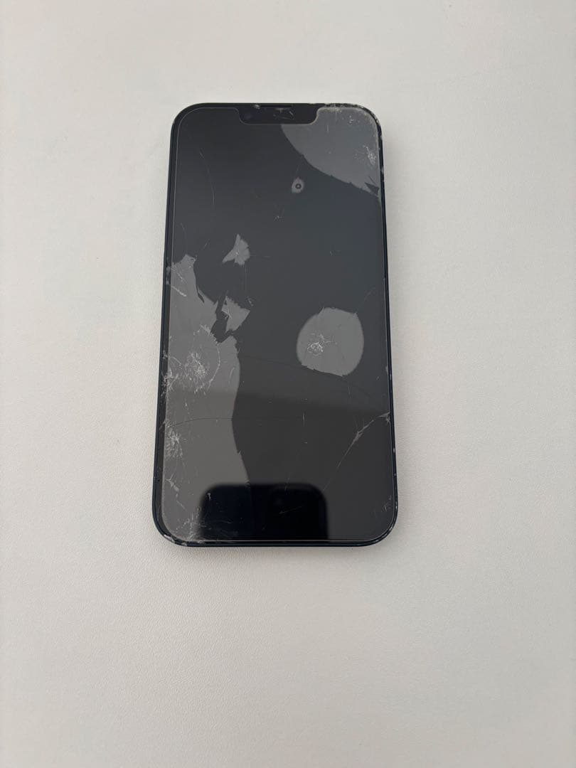 Apple iPhone 13 ミッドナイト 本体 画面割れ