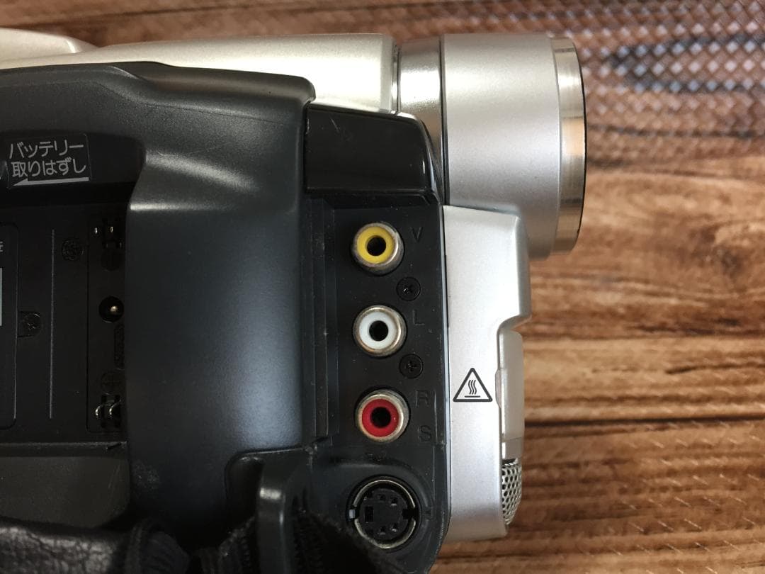 再生ダビングOK　Victor　GR-DVA1　付属品あり　液晶綺麗・大画面