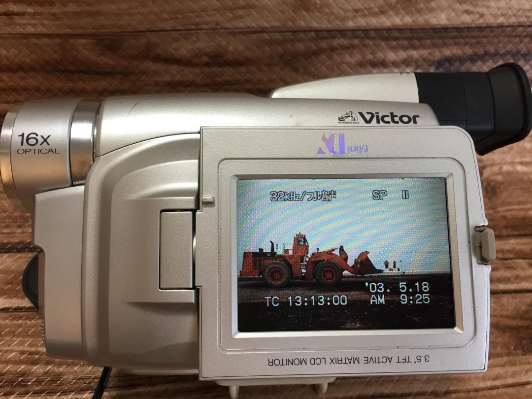 再生ダビングOK　Victor　GR-DVA1　付属品あり　液晶綺麗・大画面