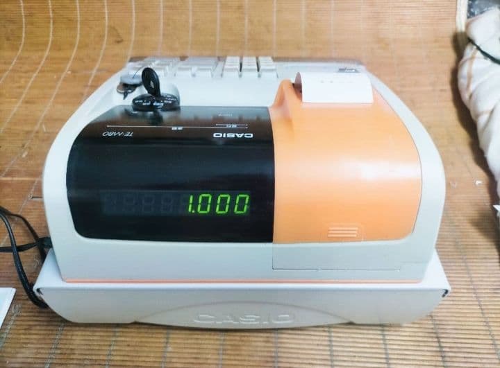 カシオレジスター　TE-M80　中古品　人気機種感熱紙　送料無料　001121