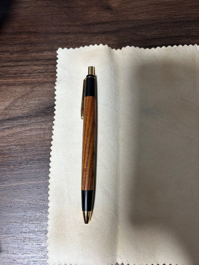 ボナンペン　真鍮金具欅