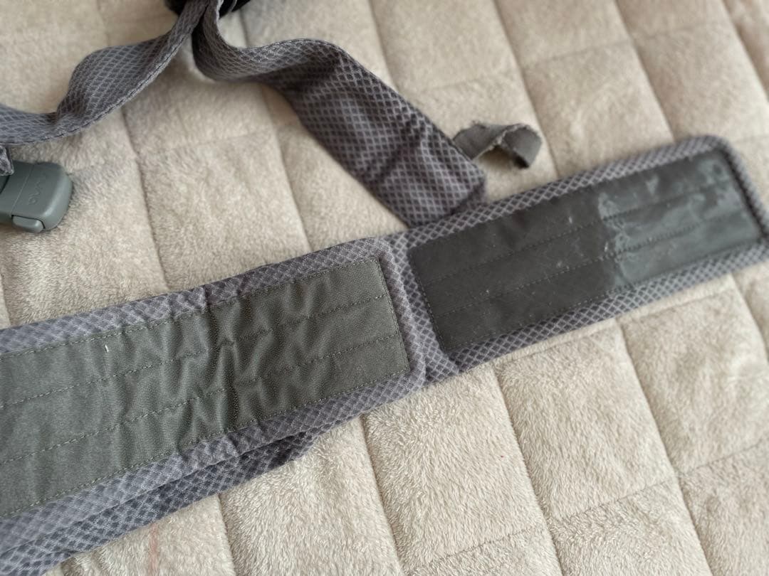 Nuna 抱っこ紐 グレー メッシュ　カドル