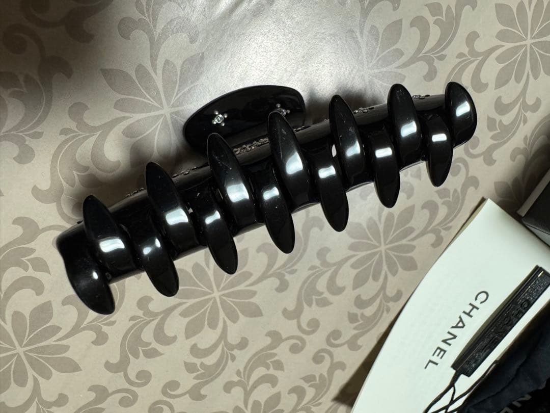 正規品‪☆シャネルヘアクリップ 付属品完備 髪留め バレッタシュシュ 黒 スワロ